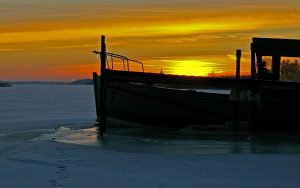 living on sailboat in alaska